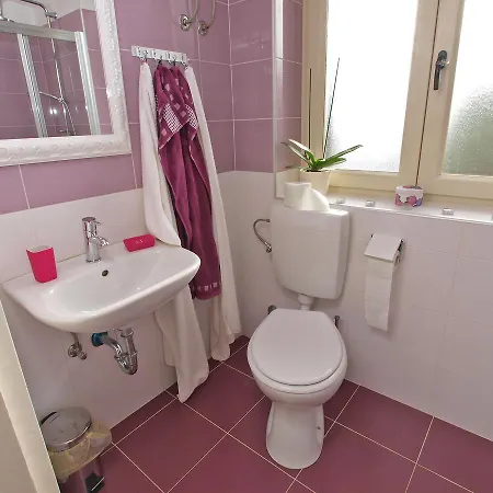 Ksenija 963 Apartman Pula