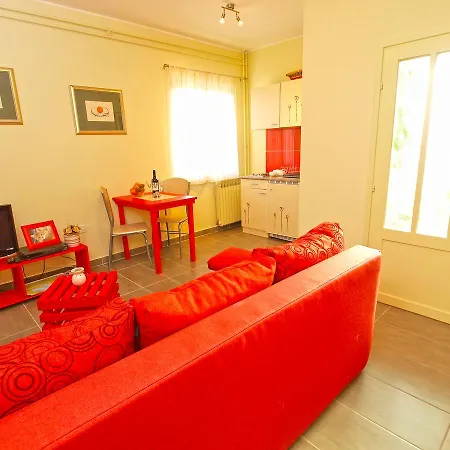 Ksenija 963 Apartman *